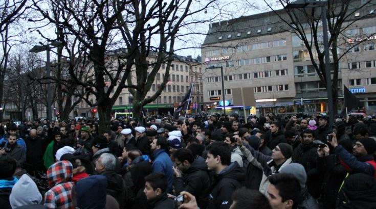 هیئت عزداران حسینی (ع) در مرکز شهر استکهلم - نوامبر 2012